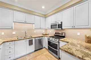 Photo #5: OC24119116 Listing 