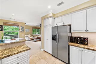 Photo #6: OC24119116 Listing 