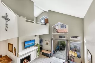 Photo #3: OC24119478 Listing