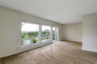 Photo #3: OC24119515 Listing 