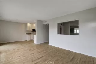 Photo #4: OC24119515 Listing 