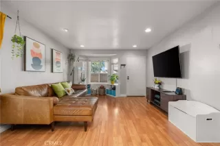 Photo #2: OC24119519 Listing