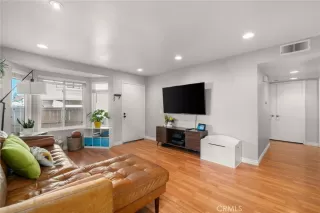 Photo #3: OC24119519 Listing