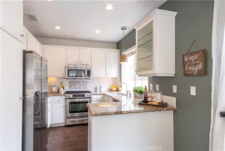 Photo #6: OC24119688 Listing 