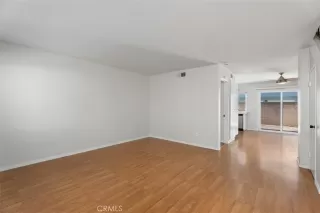 Photo #4: OC24119735 Listing 