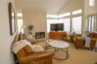 Photo #4: OC24119875 Listing 