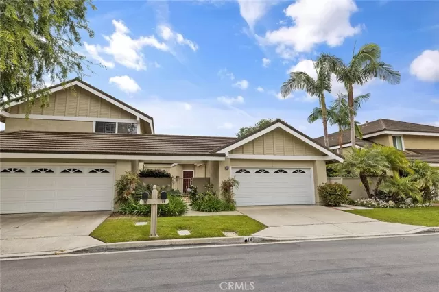 MLS: OC24120605 Condo For Sale