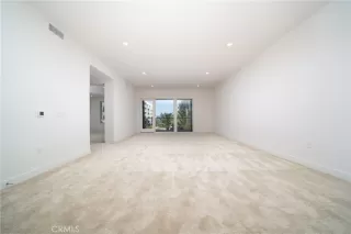 Photo #2: OC24120687 Listing