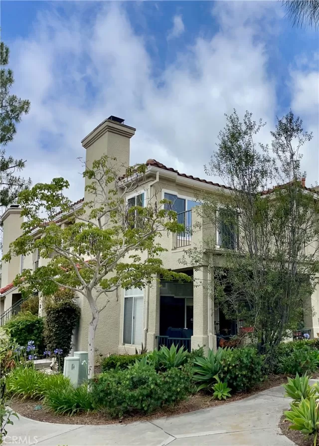 MLS: OC24120920 Condo For Sale