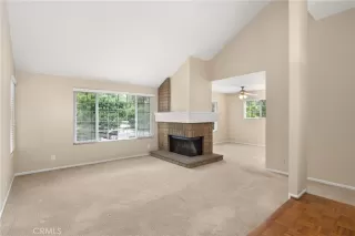 Photo #2: OC24121186 Listing