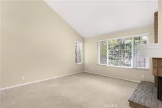 Photo #3: OC24121186 Listing