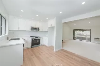 Photo #2: OC24121678 Listing