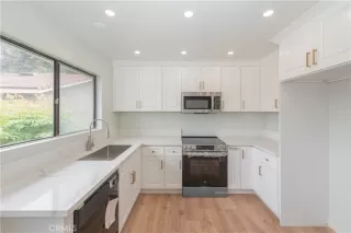 Photo #3: OC24121678 Listing