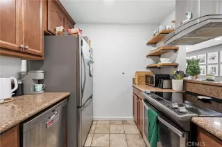 Photo #5: OC24121715 Listing 