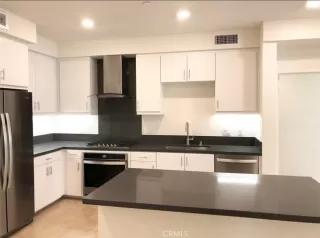 Photo #3: OC24121986 Listing