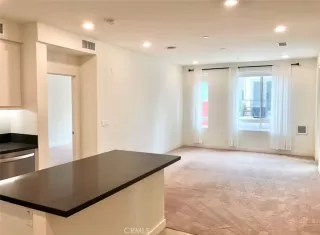 Photo #4: OC24121986 Listing