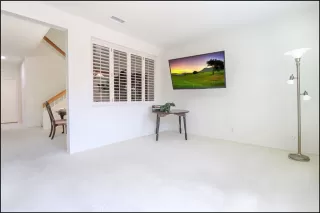 Photo #4: OC24122007 Listing 