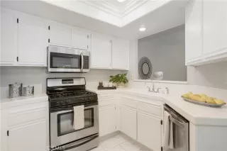 Photo #5: OC24122471 Listing