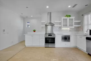 Photo #4: OC24123093 Listing