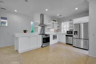 Photo #5: OC24123093 Listing