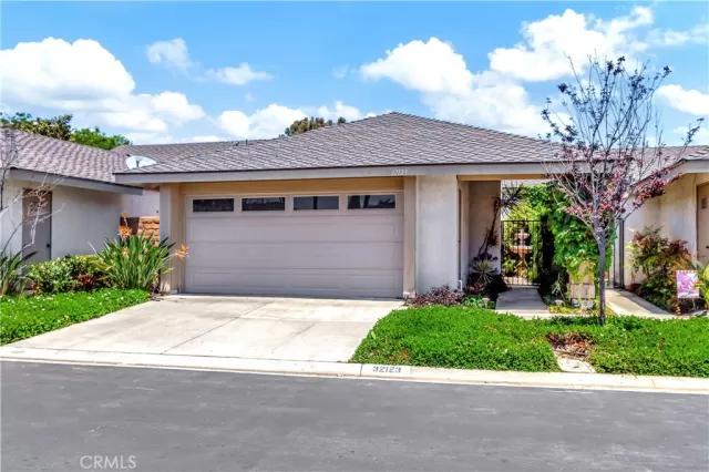 MLS: OC24123140 Condo For Sale