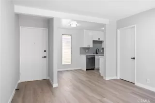 Photo #3: OC24123219 Listing