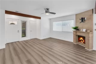 Photo #4: OC24124066 Listing