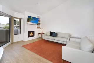 Photo #4: OC24124112 Listing