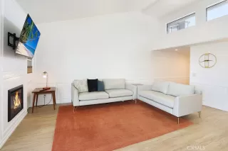 Photo #5: OC24124112 Listing