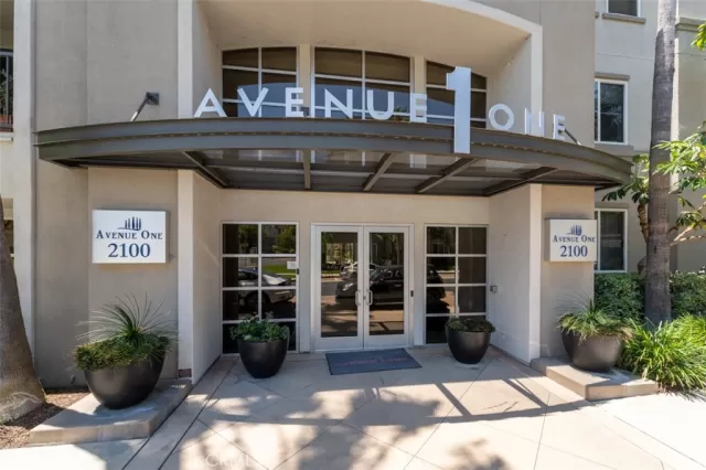 MLS: OC24125020 Condo For Sale