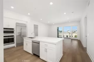 Photo #3: OC24125148 Listing 