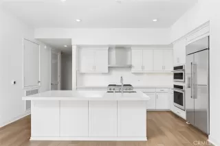 Photo #5: OC24125148 Listing 