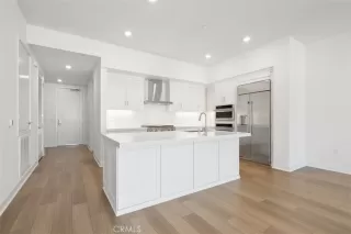 Photo #6: OC24125148 Listing 