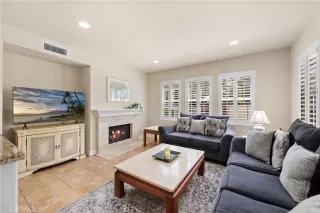 Photo #5: OC24125303 Listing 