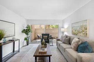 Photo #4: OC24125395 Listing 