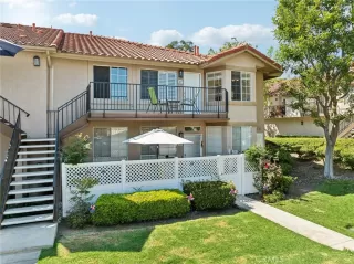 Photo #1: OC24125510 Listing