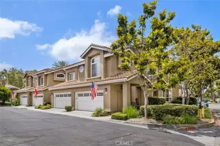 Photo #2: OC24125577 Listing