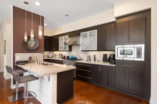 Photo #4: OC24125599 Listing 