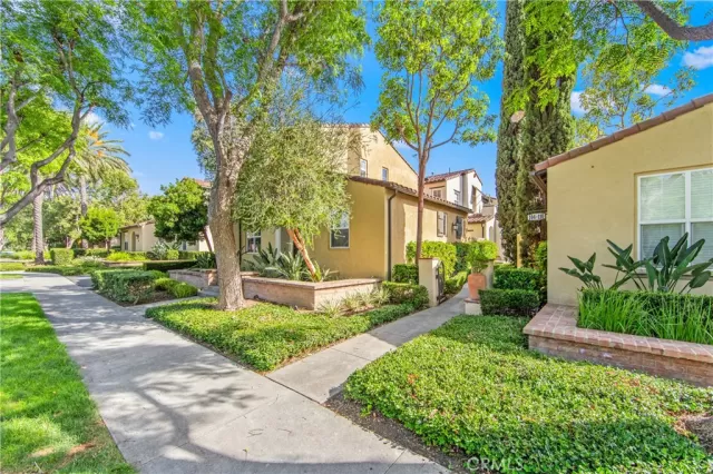 MLS: OC24125669 Condo For Sale