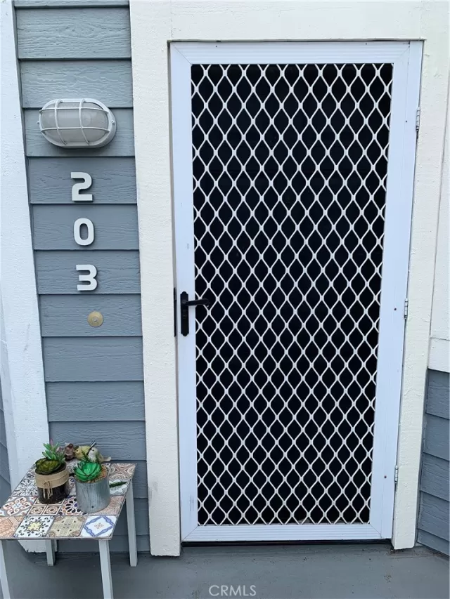 MLS: OC24125796 Condo For Sale