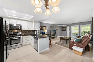 Photo #4: OC24125903 Listing 