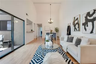 Photo #4: OC24125943 Listing 