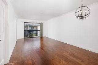 Photo #4: OC24126057 Listing 