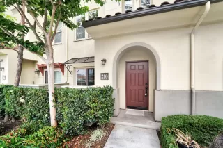 Photo #1: OC24126352 Listing 