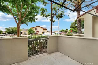 Photo #2: OC24126352 Listing 