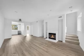 Photo #6: OC24126352 Listing 