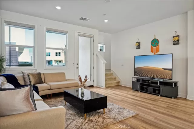 MLS: OC24126360 Condo For Sale