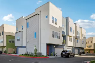 Photo #2: OC24126360 Listing 