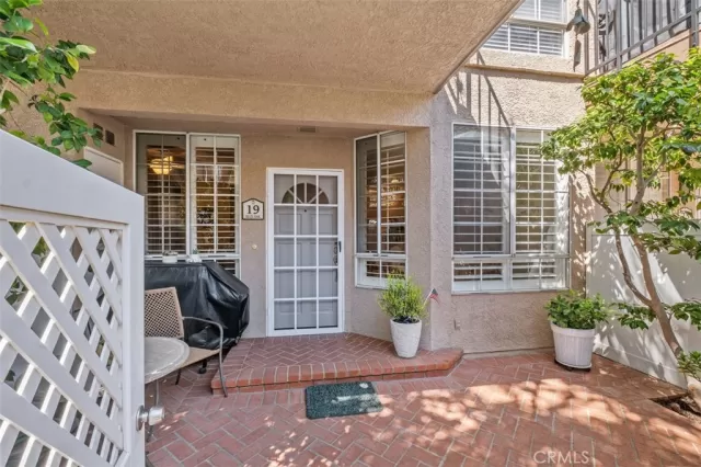 MLS: OC24126449 Condo For Sale