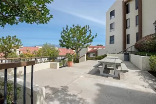 Photo #6: OC24127153 Listing 